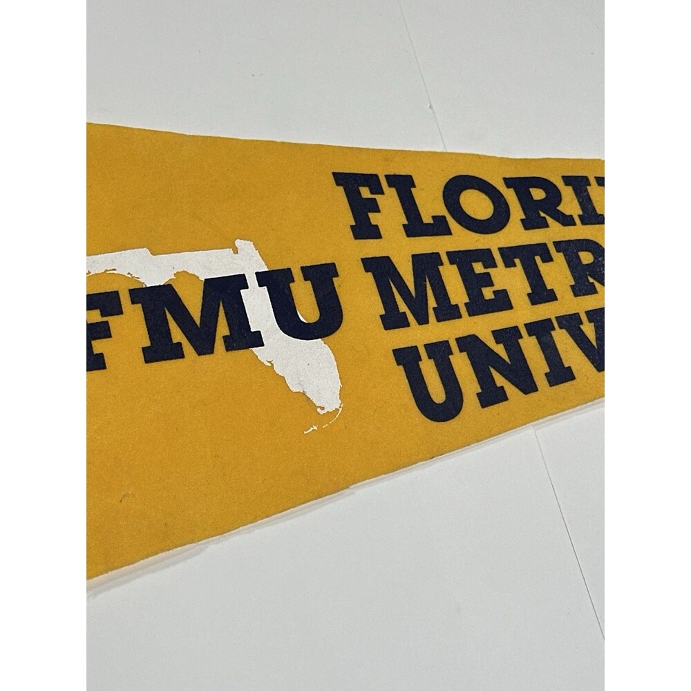 Vintage Florida Metropolitan University FMU Pennant Yellow Flag Florida Rare - Picture 4 of 10